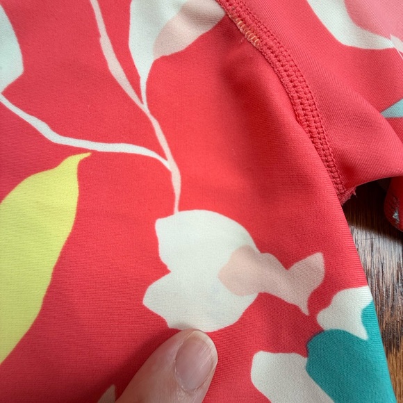 Tea Collection Long Sleeve Rashguard 9-12 Months - Picture 4 of 8